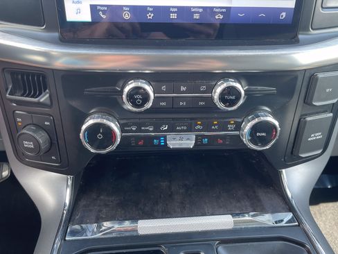 Used 2023 Ford F150 Lariat AWD/4WD image 27