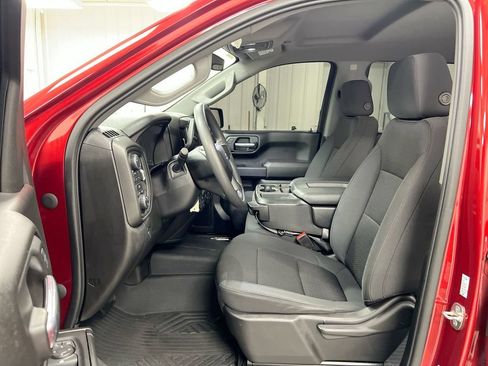 Used 2021 Chevrolet Silverado 1500 Custom Trail Boss w/ LPO, Dark Essentials Package AWD/4WD image 18