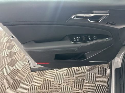 Certified 2025 Kia Sportage SX image 20