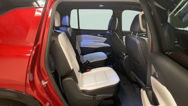 Used 2026 Chevrolet Traverse High Country w/ LPO, Floor Liner Package AWD/4WD image 34