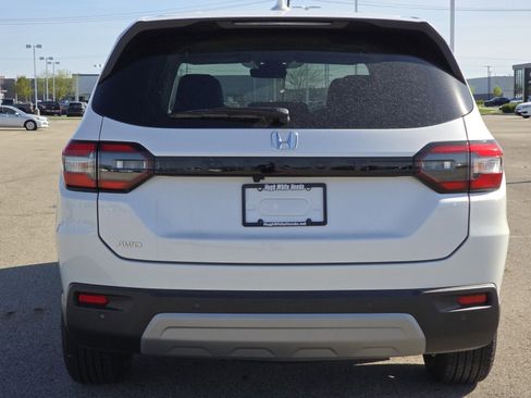Used 2025 Honda Pilot EX-L image 18