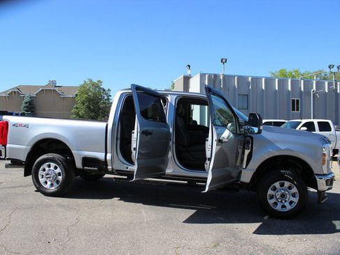 Used 2024 Ford F350 XLT AWD/4WD image 16