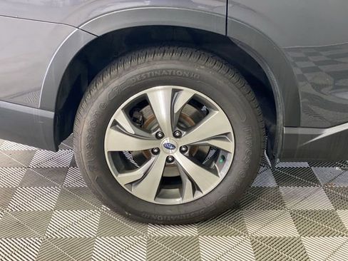 Used 2023 Subaru Ascent Premium w/ Convenience Package image 18