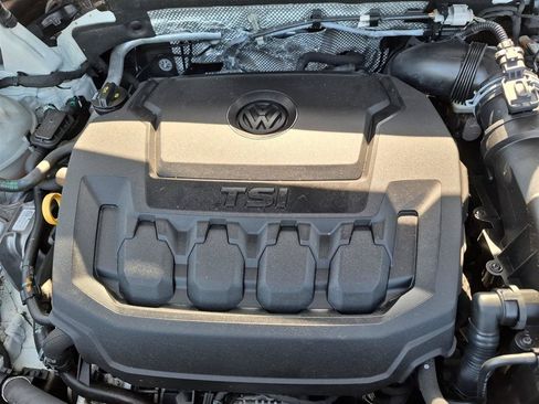 Used 2021 Volkswagen Tiguan SE R-Line FWD image 36