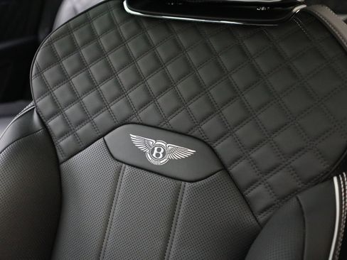 New 2025 Bentley Bentayga image 30