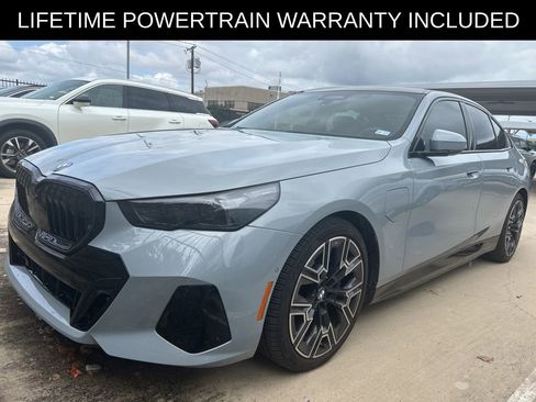 Used 2026 BMW 550e xDrive w/ Executive Package AWD/4WD image 12