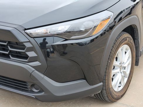 Used 2026 Toyota Corolla Cross LE w/ Moonroof Package FWD image 11