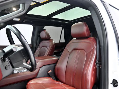 Used 2022 Ford Expedition Max Limited AWD/4WD image 5