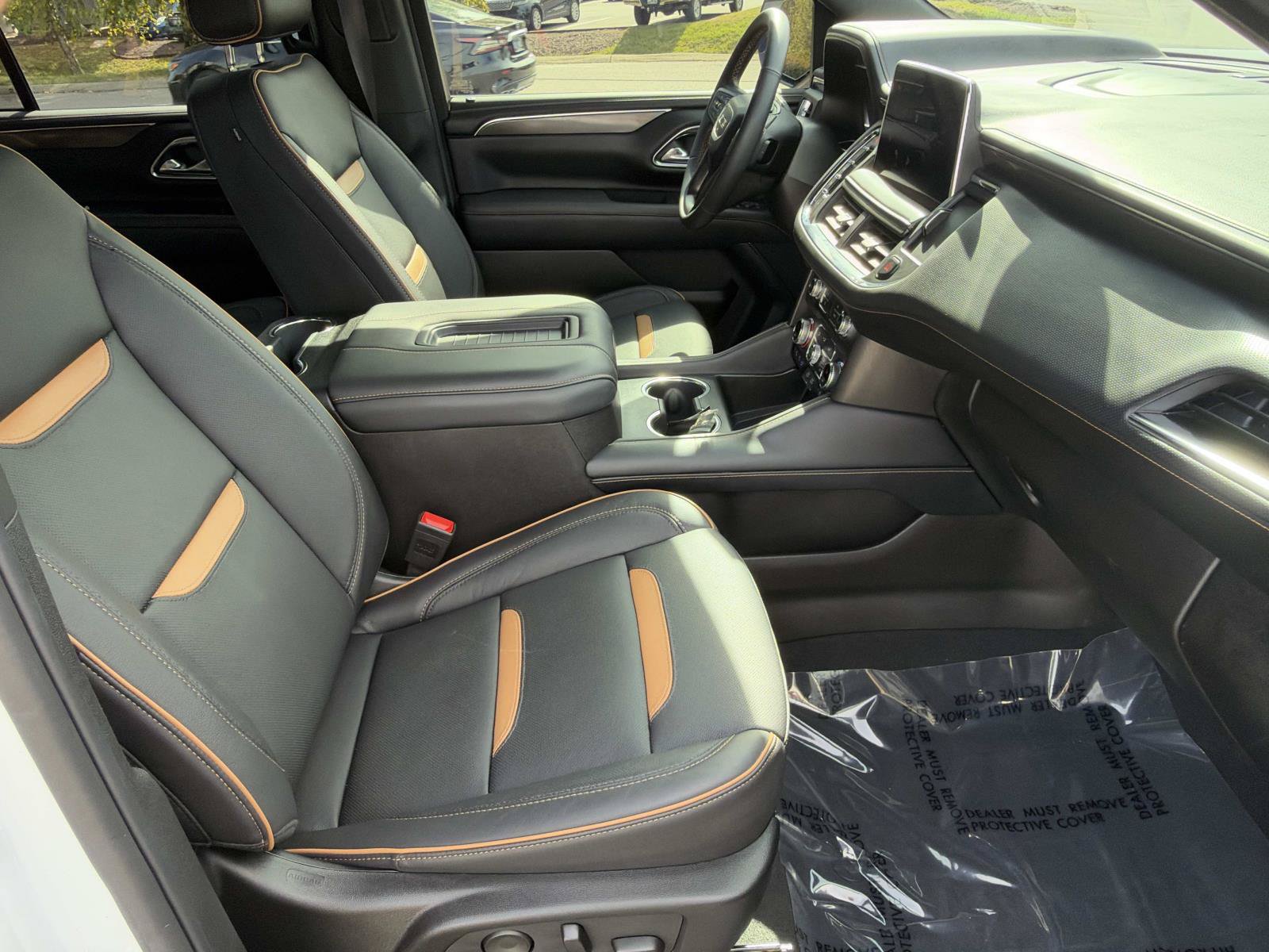 Used 2024 GMC Yukon AT4 w/ Technology Package AWD/4WD image 33