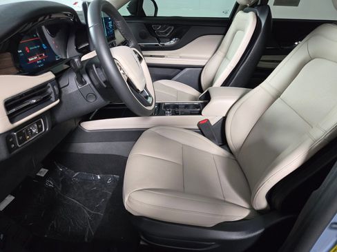 New 2026 Lincoln Corsair Grand Touring AWD/4WD image 13