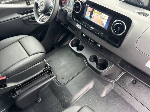 New 2026 Mercedes-Benz Sprinter 144 Cargo image 17