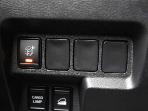 Certified 2025 Nissan Frontier S image 26