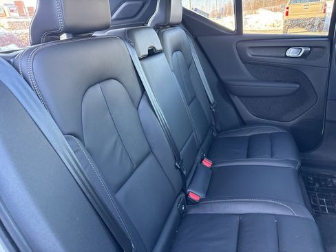 Used 2023 Volvo XC40 B5 Core w/ Protection Package Premier image 36
