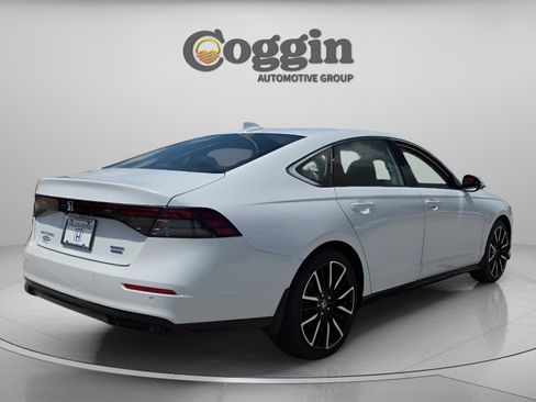 New 2026 Honda Accord Touring image 5
