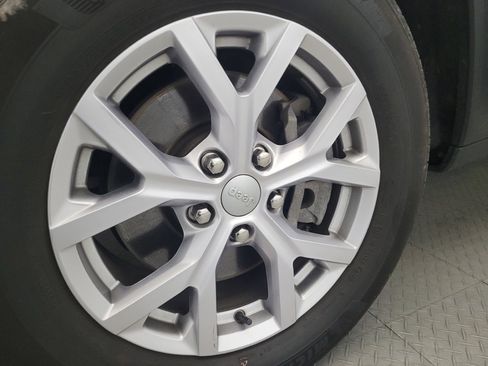 Used 2022 Jeep Grand Cherokee L Limited image 31