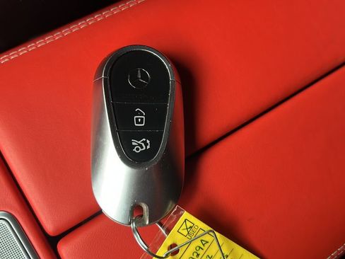 Used 2022 Mercedes-Benz SL 55 AMG 4MATIC image 28