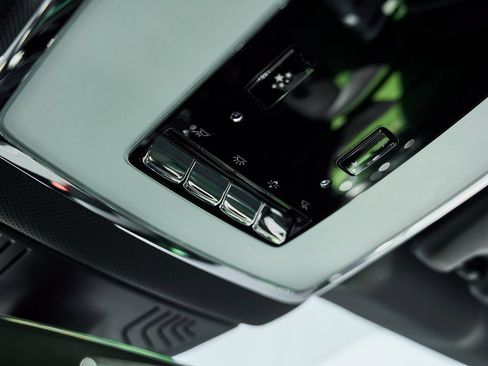 Used 2023 Rolls-Royce Cullinan Black Badge w/ Driver's Package image 85