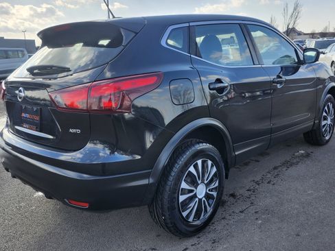 Used 2018 Nissan Rogue Sport S image 15