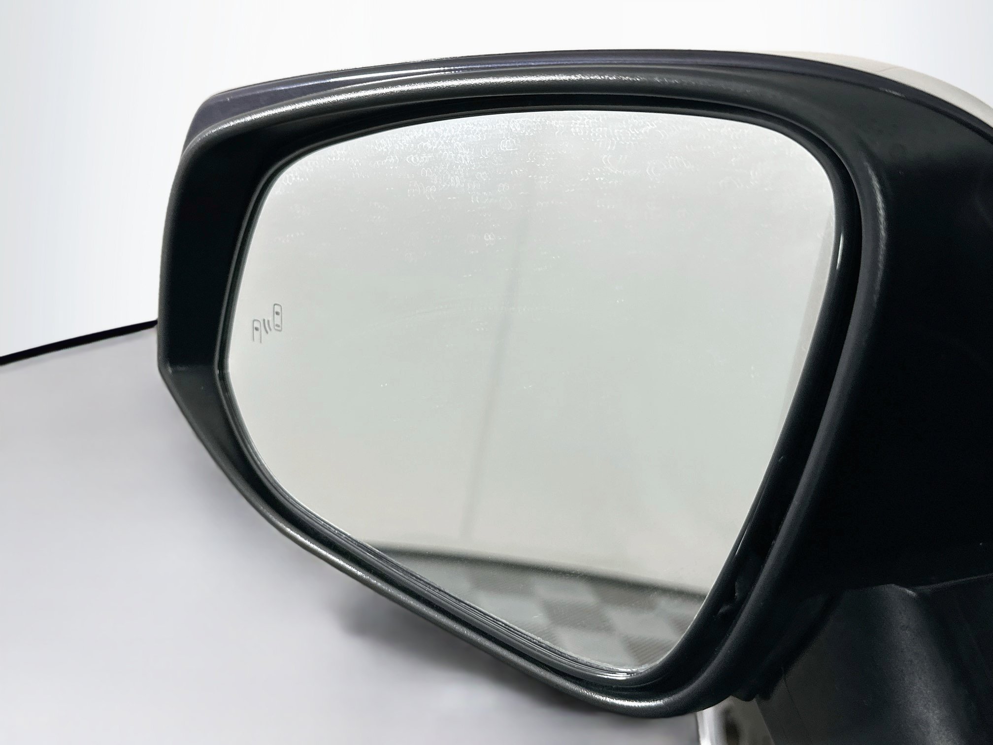 Used 2025 Toyota RAV4 XLE FWD image 16