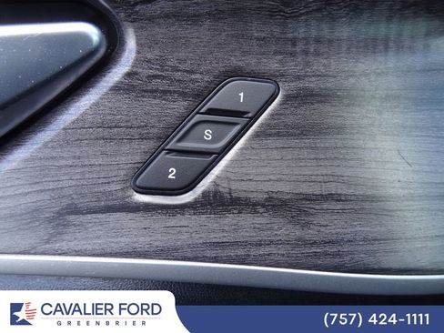 Used 2023 Jeep Grand Cherokee L Limited w/ Luxury Tech Group II AWD/4WD image 21