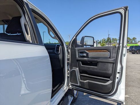 Used 2023 RAM 2500 Laramie AWD/4WD image 66