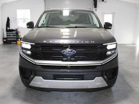 New 2026 Ford Expedition Platinum image 57