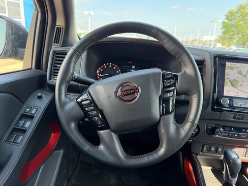 Used 2024 Nissan Frontier PRO-4X w/ Pro Convenience Package image 9