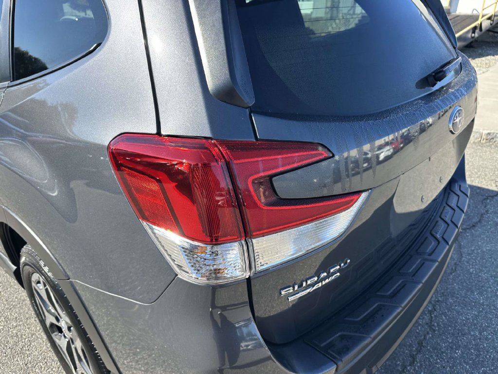 Certified 2023 Subaru Forester Premium AWD/4WD image 8