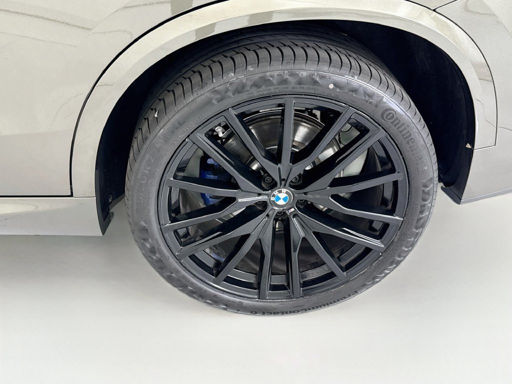 Used 2025 BMW X5 xDrive40i w/ Executive Package AWD/4WD image 30