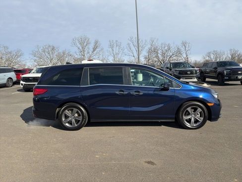 Used 2024 Honda Odyssey EX image 5