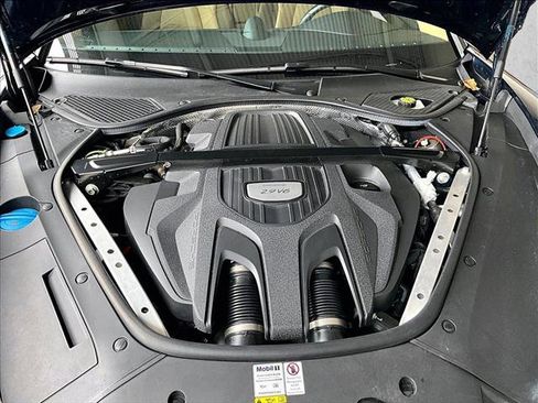 Used 2021 Porsche Panamera image 11
