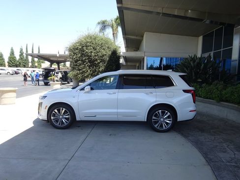Certified 2020 Cadillac XT6 Premium Luxury AWD/4WD image 5