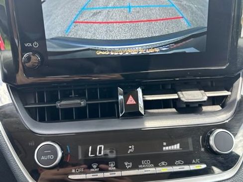 Used 2024 Toyota Corolla LE FWD image 8