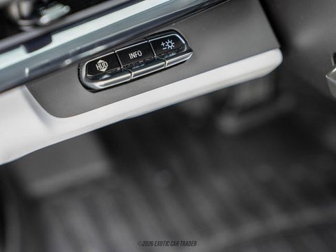 Used 2024 Chevrolet Corvette Stingray Premium Conv w/ Stealth Interior Trim Package RWD image 38