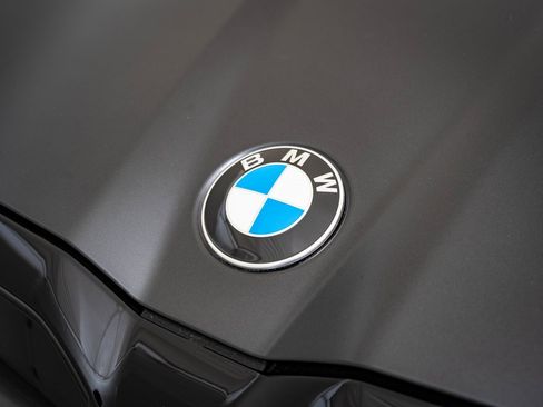 New 2025 BMW M5 Touring image 3