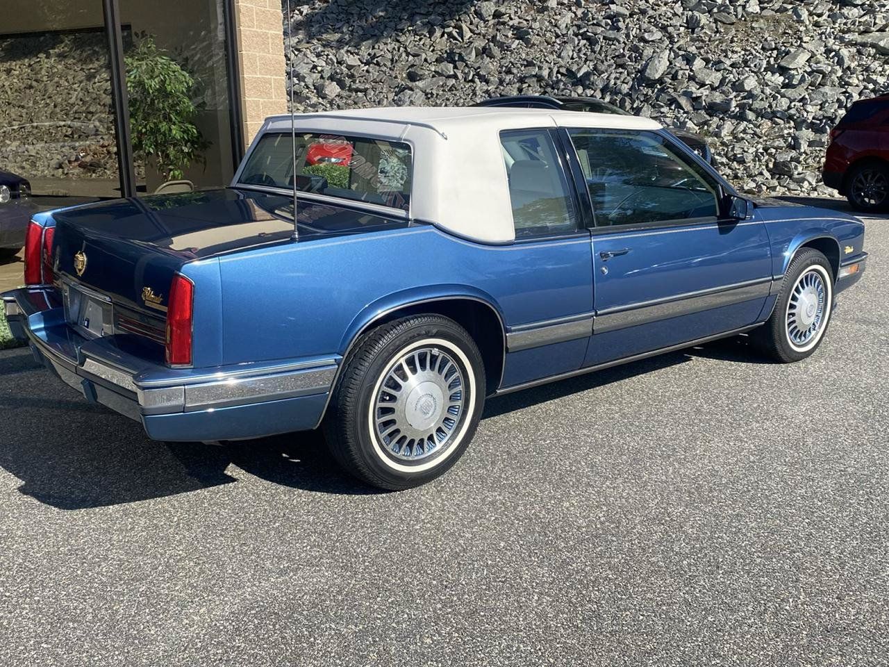 Used 1991 Cadillac Eldorado Coupe FWD image 2