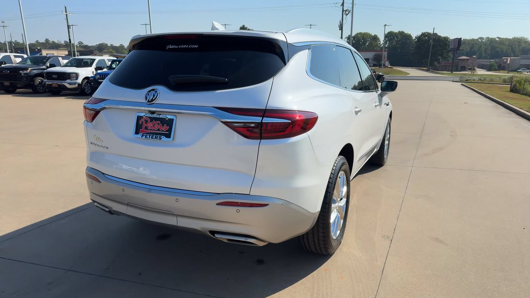 Used 2021 Buick Enclave Essence w/ Sound and Sites Package FWD image 8