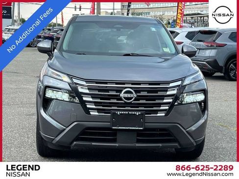Certified 2026 Nissan Rogue SV AWD/4WD image 2