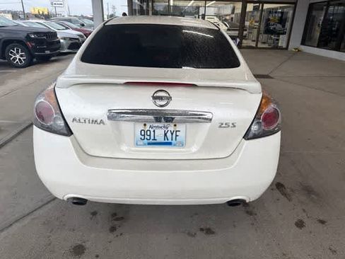 Used 2010 Nissan Altima 2.5 S FWD image 6