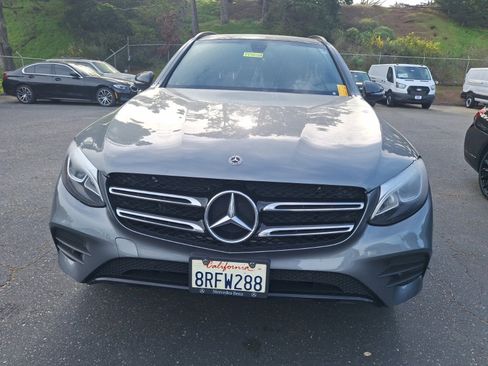Used 2019 Mercedes-Benz GLC 300 4MATIC image 2