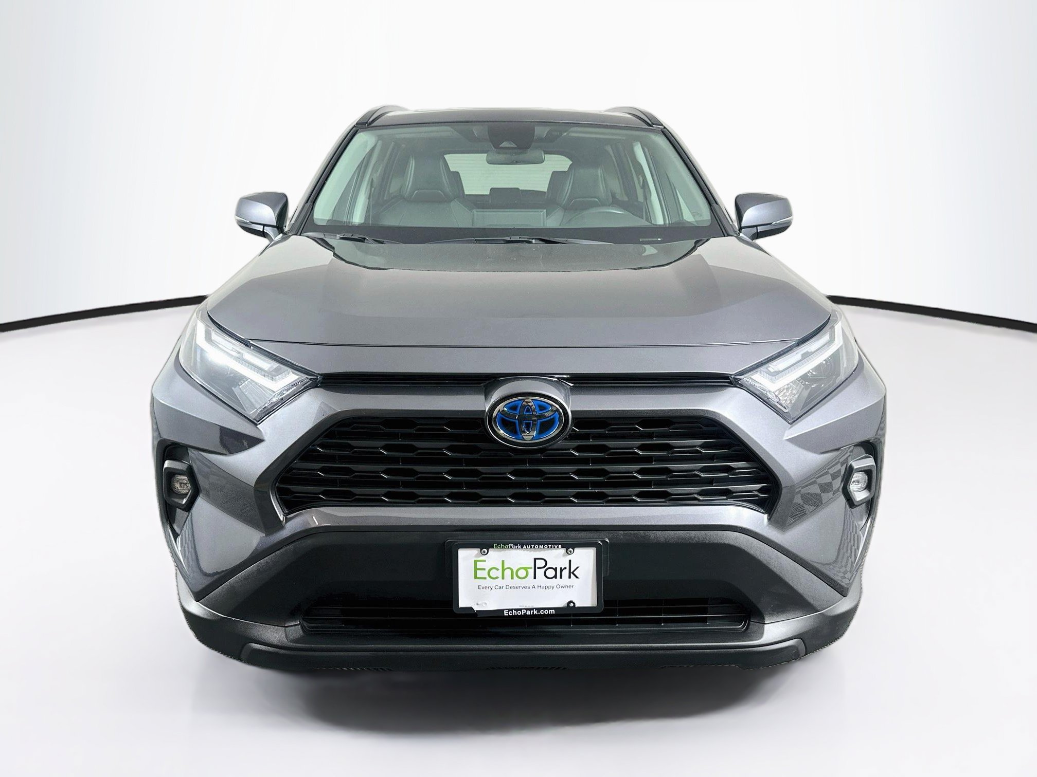 Used 2022 Toyota RAV4 XLE Premium AWD/4WD image 2