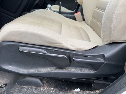 Used 2018 Honda CR-V LX image 14
