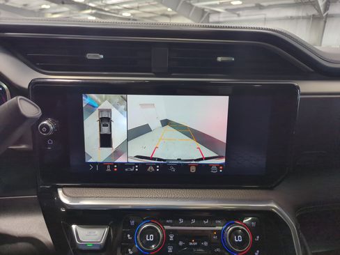 Used 2024 GMC Sierra 3500 Denali w/ Denali Reserve Package image 22