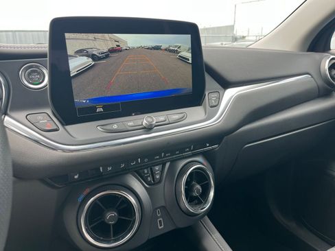 Used 2025 Chevrolet Blazer LT FWD image 20