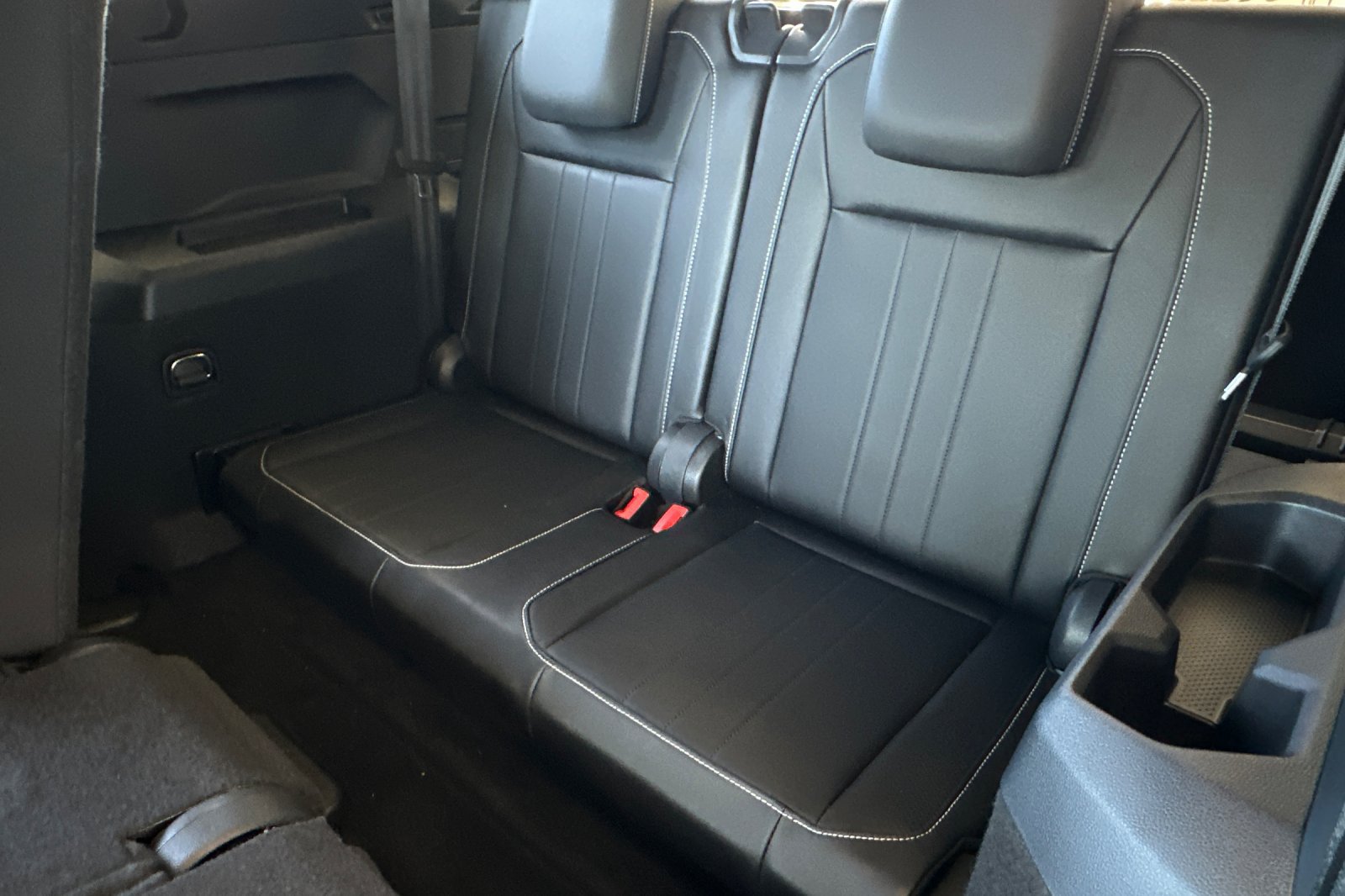 Used 2023 Volkswagen Tiguan SE R-Line FWD image 15