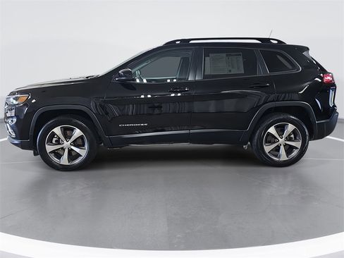 Used 2022 Jeep Cherokee Limited image 7