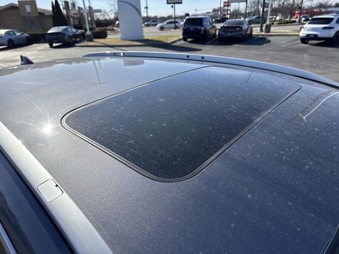 Used 2022 Honda CR-V Touring image 18