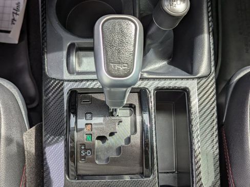 Used 2018 Toyota 4Runner TRD Off-Road Premium image 12