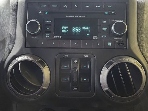 Used 2017 Jeep Wrangler Unlimited Sport w/ Quick Order Package 24S AWD/4WD image 18