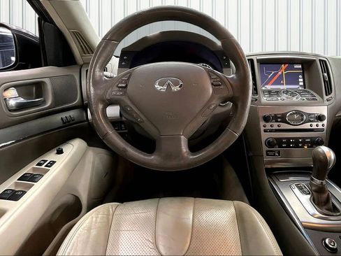 Used 2010 INFINITI G37 x w/ Premium Pkg image 8